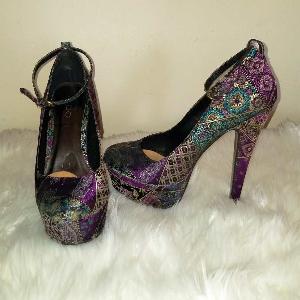 Shoes - Picture 4 of 6